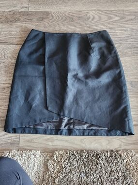 kate spade Black Asymmetrical Wrap-Front Skirt Size 8
